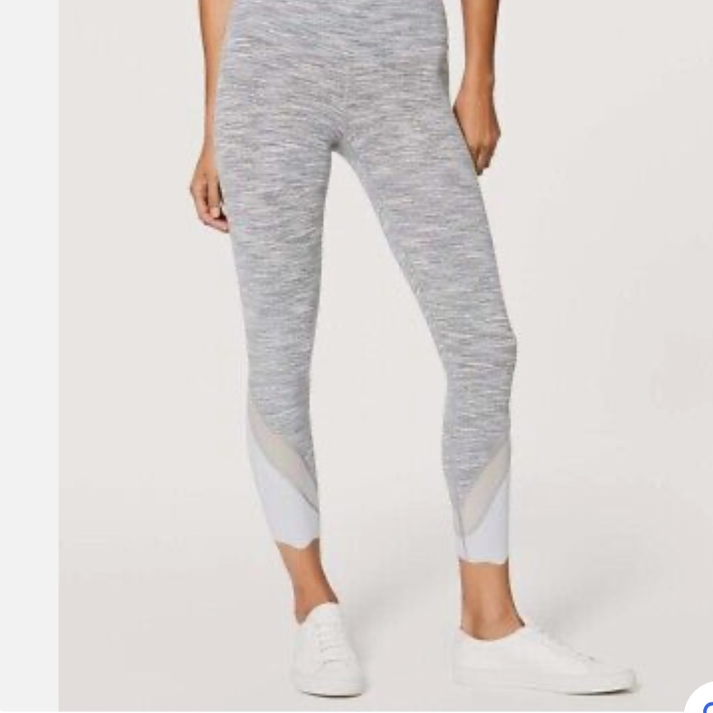 Lululemon WUNDER UNDER CROP SCALLOP 23"
